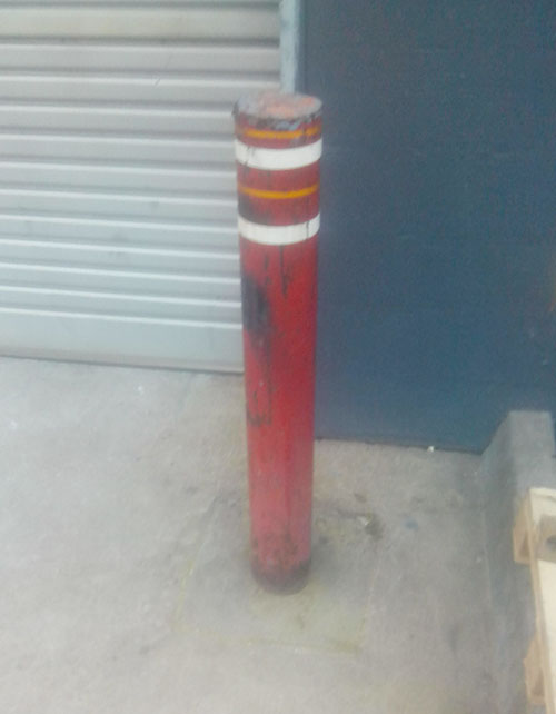 this bollard could do with a new lick of paint 